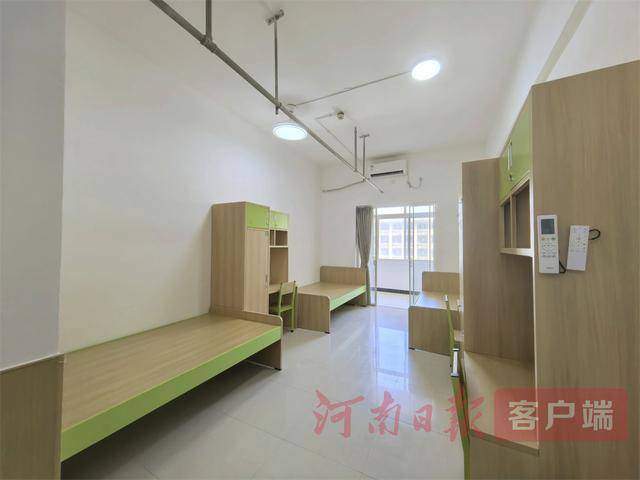 从8人间到夫妻房<strong></p>
<p>豆粕资讯信息</strong>,郑州富士康员工幸福安居“进行时”