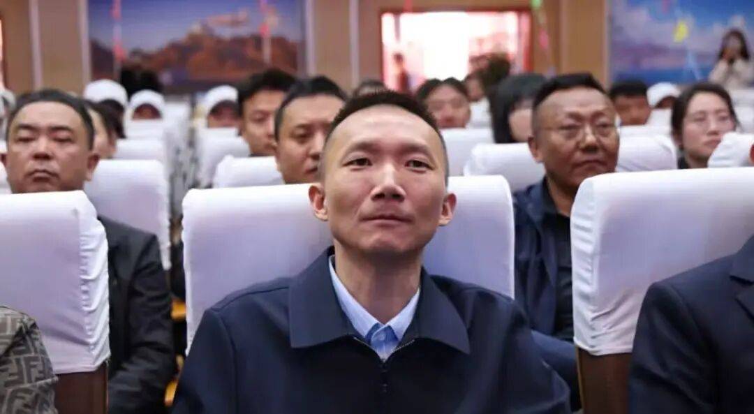 曾跨省调整<strong></p>
<p>香港赛冯资讯</strong>,“85后”袁林鹏提名为县长人选