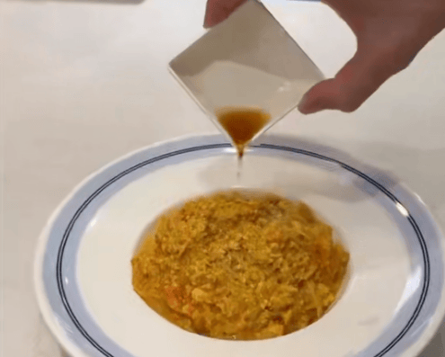 知名男歌手突然现身陌生人婚礼<strong></p>
<p>香港赛冯资讯</strong>,并随礼999元!