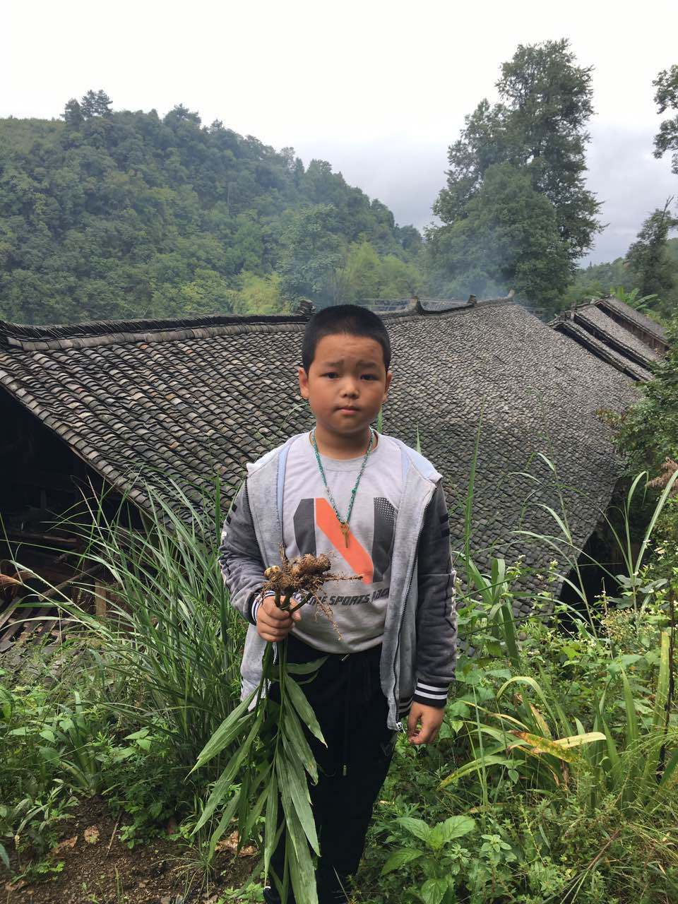 那个让老师骄傲的“调皮”班级!30年同学聚会<strong></p>
<p>江苏公务员考试资讯网</strong>,还伴有一封来自贵州的感谢信