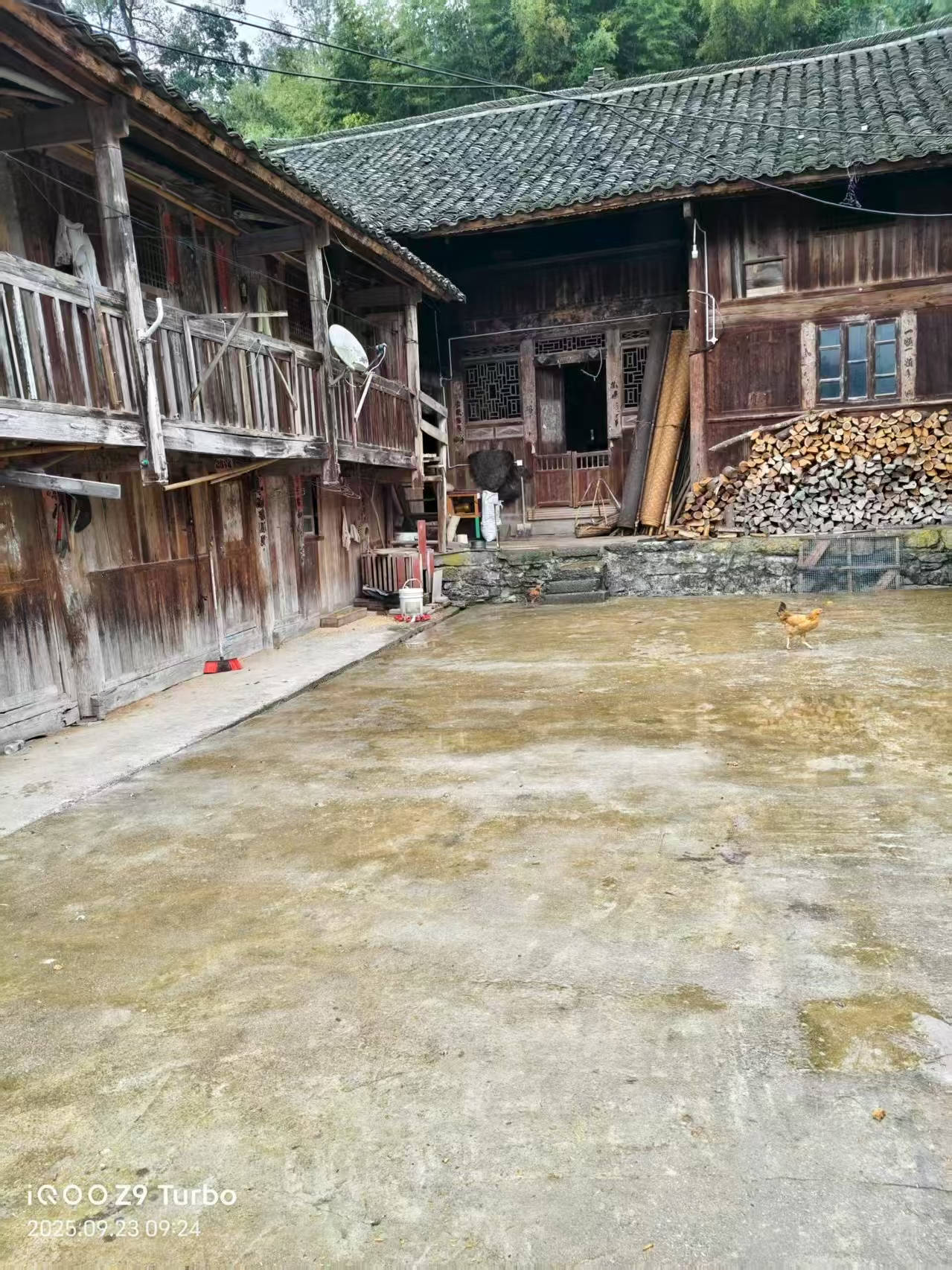 那个让老师骄傲的“调皮”班级!30年同学聚会<strong></p>
<p>江苏公务员考试资讯网</strong>,还伴有一封来自贵州的感谢信