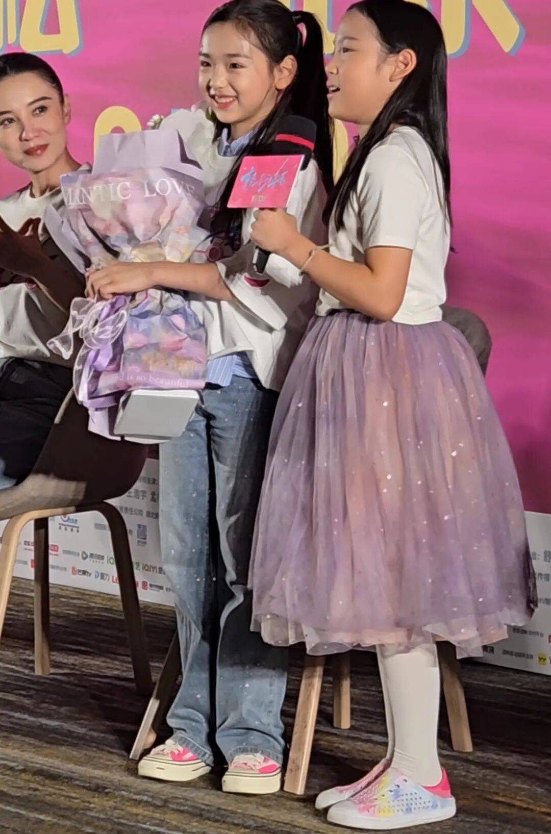 9岁小酒窝<strong></p>
<p>江苏公务员考试资讯网</strong>,大大方方成顶流