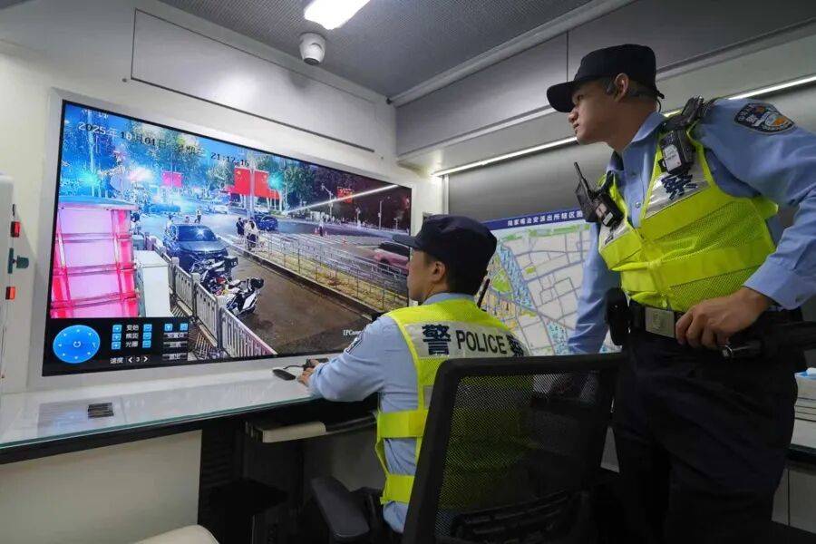 突然群发<strong></p>
<p>中国投资</strong>!大批上海市民收到警方短信!全市爆火网红已被锁定...有爸爸因孩子违规被罚款