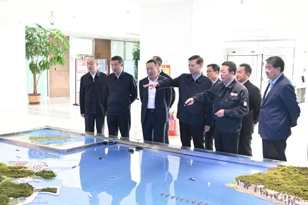 新任辽宁省委书记许昆林<strong></p>
<p>中国投资</strong>,到大连调研