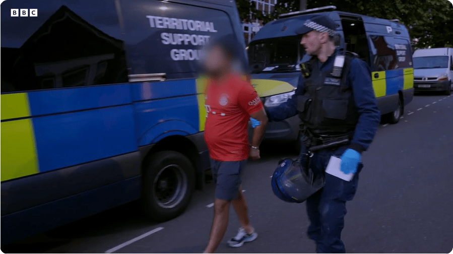 凯特患癌竟因辉瑞疫苗?伦敦4万被盗手机直飞香港<strong></p>
<p>中国投资</strong>,比贩毒暴利产业链曝光…