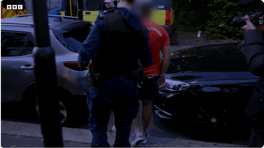 凯特患癌竟因辉瑞疫苗?伦敦4万被盗手机直飞香港<strong></p>
<p>中国投资</strong>,比贩毒暴利产业链曝光…