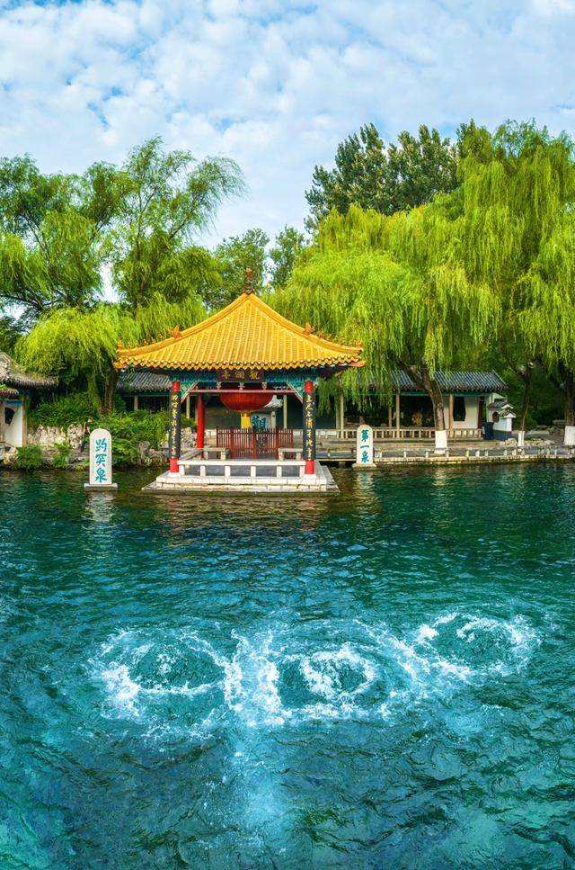 趵突泉地下水位突破30米大关<strong></p>
<p>世界电影之旅</strong>!济南泉水进入最佳观赏季