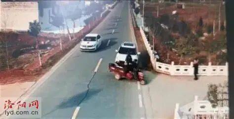 秋收不收“隐患”<strong></p>
<p>世界电影之旅</strong>,农忙季这些安全要点要记牢