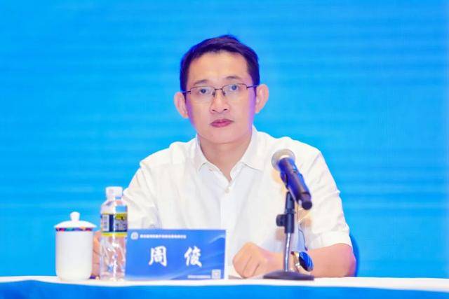 周俊<strong></p>
<p>世界电影之旅</strong>,已任省厅党组书记