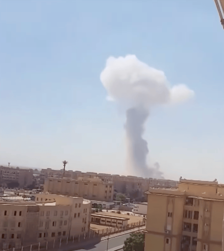 埃及开罗东部突发连环爆炸!军方发言人:系拆除废弃爆炸装置时引发<strong></p>
<p>资讯快车</strong>,事态已得到控制