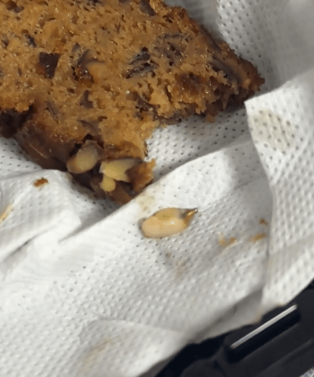 山姆枣泥核桃蛋糕吃出“一颗牙”？客服回应：很惊讶<strong></p>
<p>蔡徐坤</strong>，已反馈工厂排查