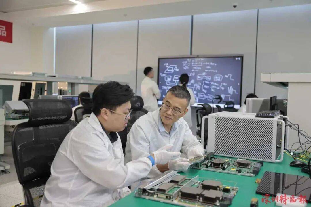 突破封锁<strong></p>
<p>新闻资讯</strong>!国产!!可满足3-5nm芯片需求!!!