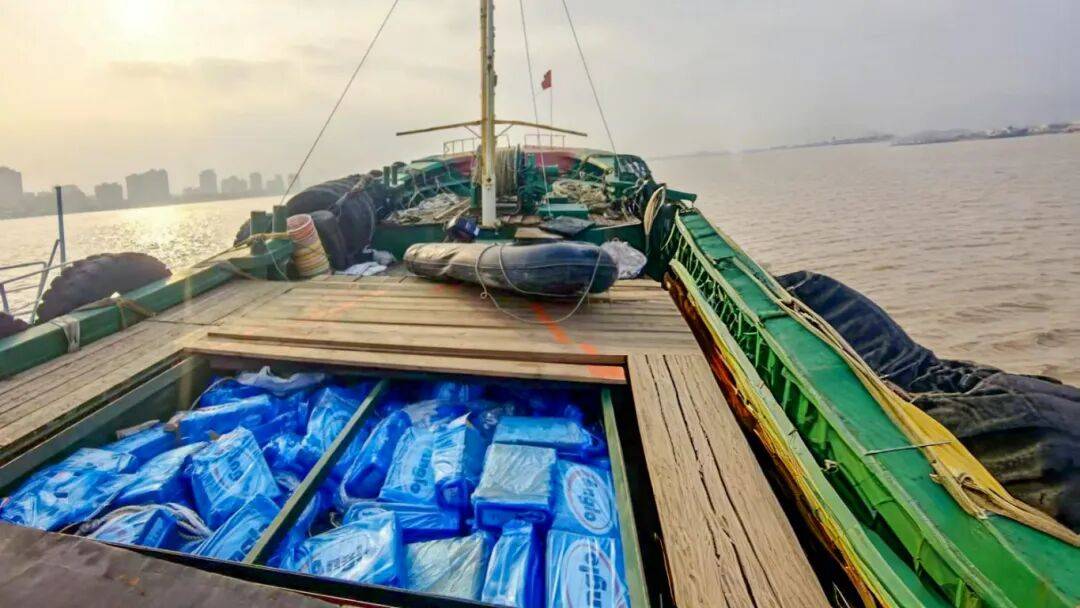 半年出海7次<strong></p>
<p>林俊杰资讯台微博新浪</strong>,神秘渔船从未带回1条鱼,背后是一桩大案!