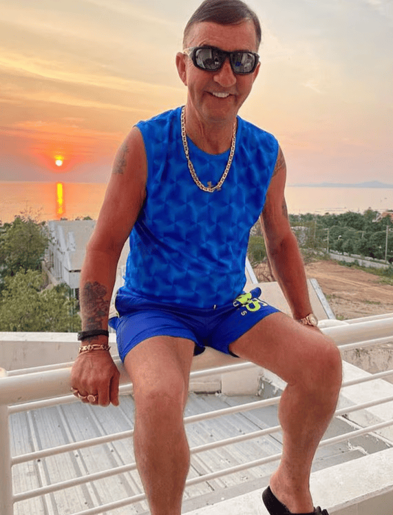 英国男子土耳其车祸去世<strong></p>
<p>林俊杰资讯台微博新浪</strong>,女儿称治疗期间医院威胁他们捐出父亲一器官