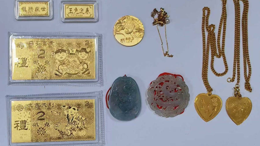 急!女儿帮母亲大扫除扔掉50万元黄金首饰<strong></p>
<p>西安博通资讯股份有限公司</strong>,民警4小时找回