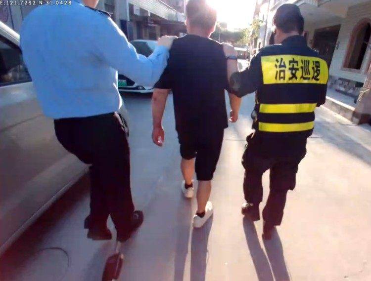 每月稳定收入8000多元却忍不住经常偷快递<strong></p>
<p>西安博通资讯股份</strong>,上海一男子被刑拘