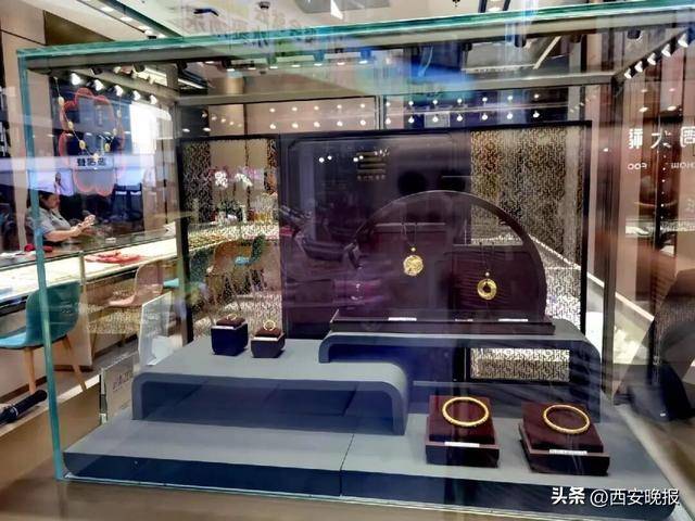 午后突发,黄金再度大跳水,现货黄金一度大跌1.92%<strong></p>
<p>慈济全球资讯</strong>。