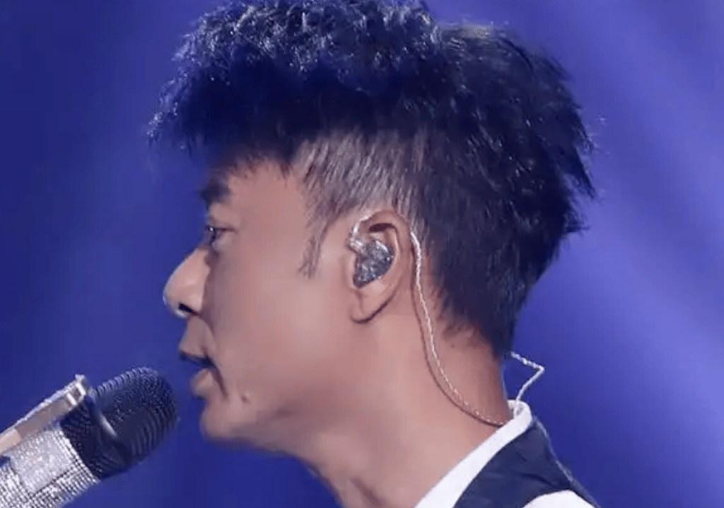 把陈粒“引爆”的耳返<strong></p>
<p>慈济全球资讯</strong>,为啥让这么多歌手又爱又恨