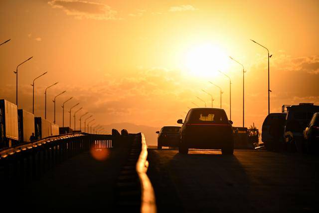 青年说 | 到中亚<strong></p>
<p>电商资讯平台</strong>,奔赴一场激动人心的“探秘”