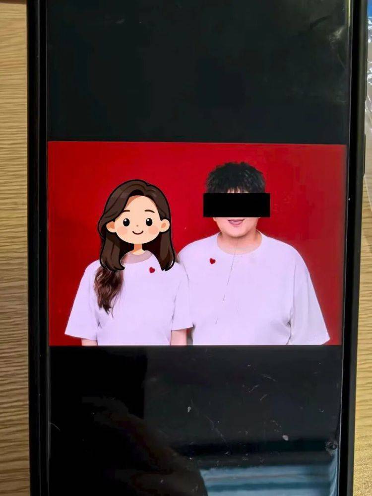 事发上海!女子崩溃“他昨晚还在我家吃饭”<strong></p>
<p>今日废钢资讯网</strong>,聊天记录曝光诈骗细节