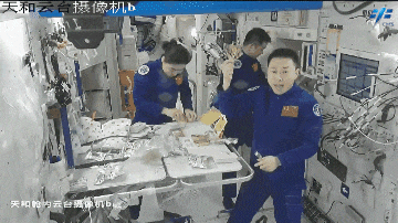 太空烧烤？？来看航天员们的“吃饭历程”<strong></p>
<p>吉林资讯广播在线收听</strong>！