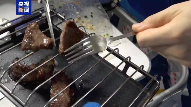 太空烧烤？？来看航天员们的“吃饭历程”<strong></p>
<p>吉林资讯广播在线收听</strong>！