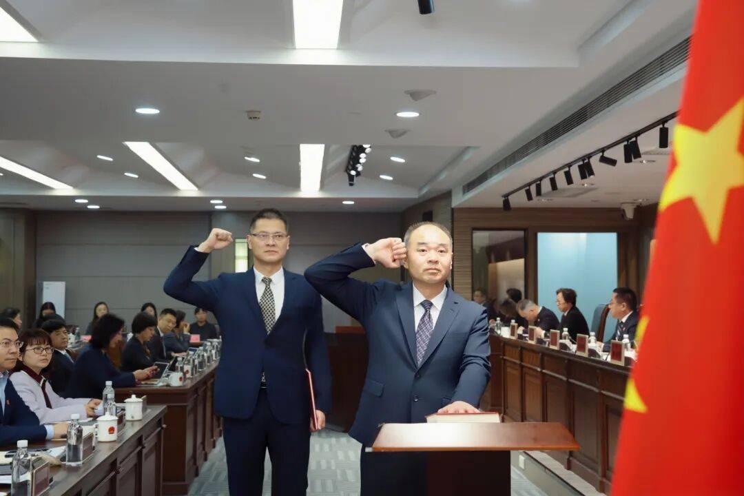 苟如虎<strong></p>
<p>一尘投资讯网</strong>，从甘肃履新上海