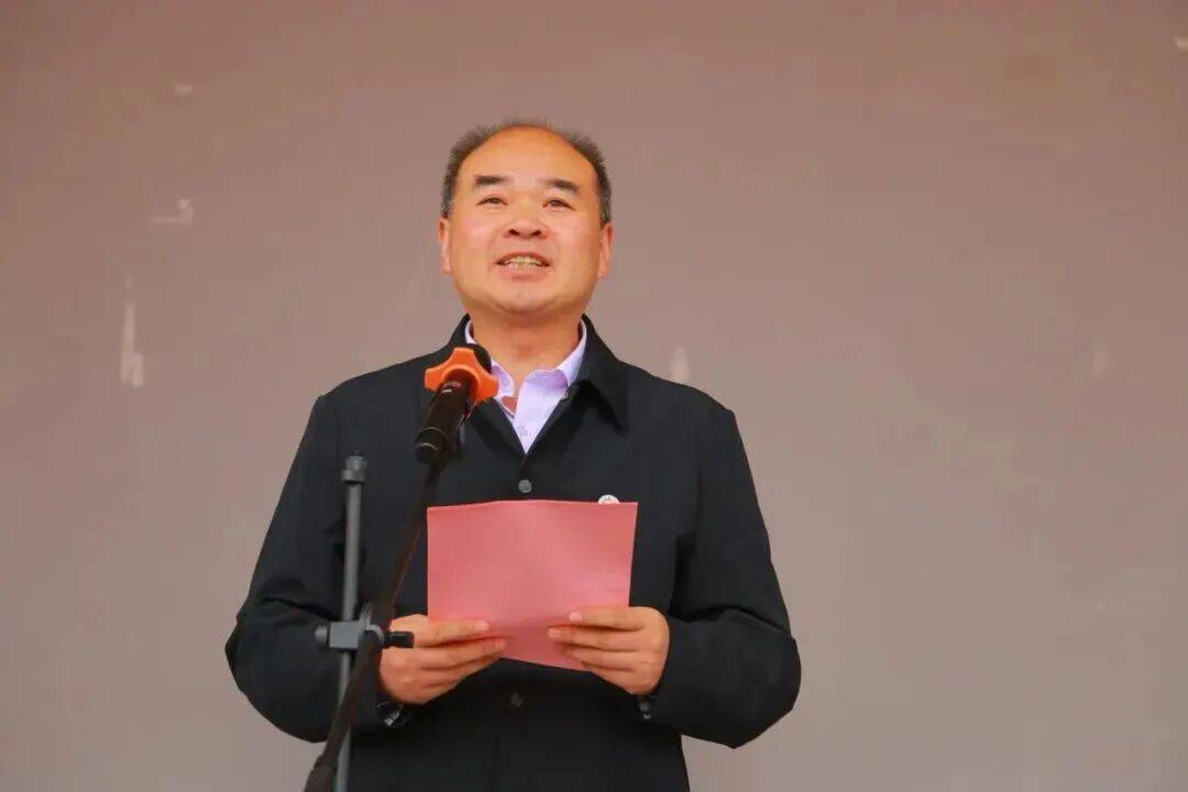 苟如虎<strong></p>
<p>一尘投资讯网</strong>，从甘肃履新上海