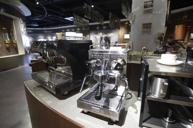 四中全会精神在基层丨记者手记:不产一粒生豆<strong></p>
<p>下载一点资讯到桌面</strong>,昆山何以打造千亿元级咖啡产业?