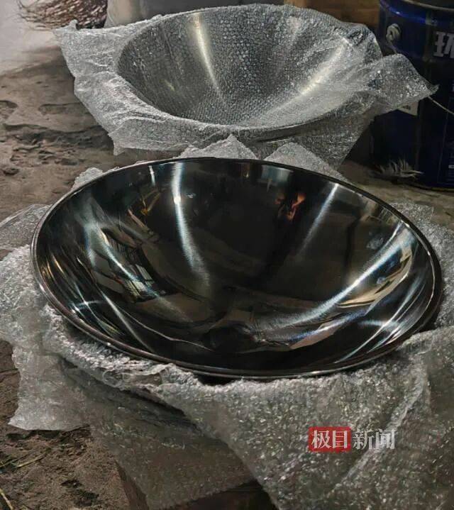 “传家锅”工厂账号粉丝已超260万<strong></p>
<p>下载一点资讯到桌面</strong>,对话锅厂负责人傅家兄弟:30年老锅依然能用,证明当年造锅选择是对的