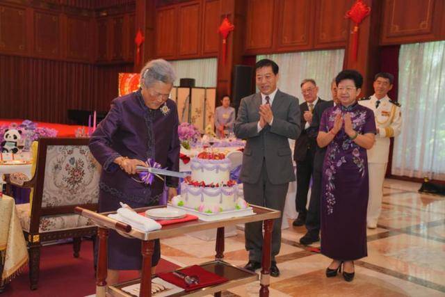 连续有两位国王访华<strong></p>
<p>下载一点资讯到桌面</strong>,其中一位是建交以来首访,证明了什么?