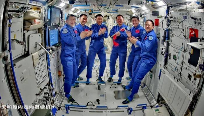 神舟二十号航天员返回任务正有序推进<strong></p>
<p>灵通资讯电子版手机版</strong>,空间站组合体状态正常