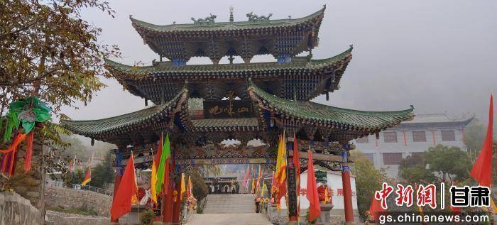 甘肃永靖举办第17届“吧咪山登山比赛”打造文旅品牌