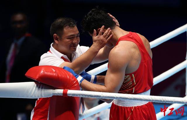 全运会拳击男子80公斤级决赛<strong></p>
<p>林俊杰微博</strong>,王小保夺冠!