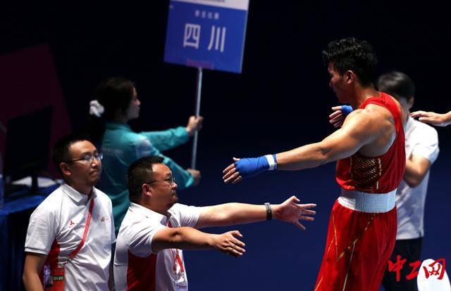 全运会拳击男子80公斤级决赛<strong></p>
<p>林俊杰微博</strong>,王小保夺冠!