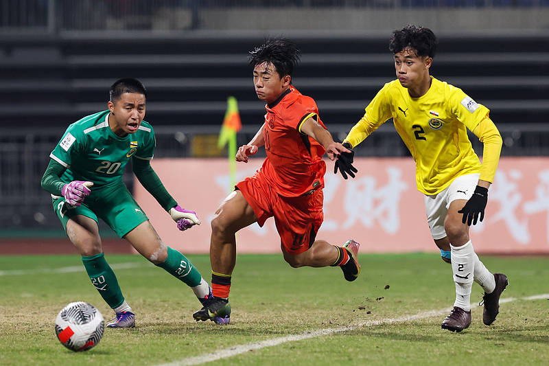 U16国足让中国球迷继续“过年”<strong></p>
<p>资讯点</strong>,对手再弱,连续踢出两位数比分也非易事