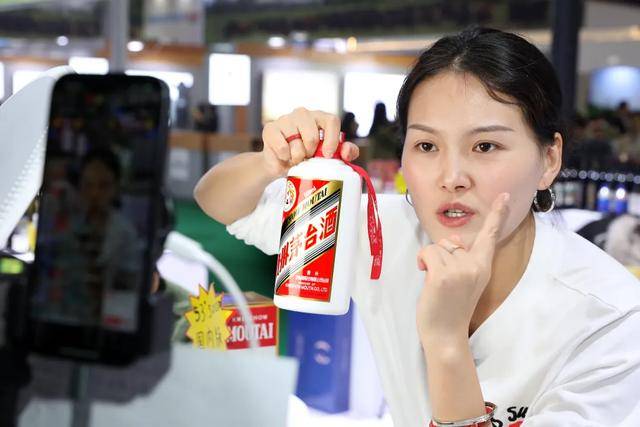 飞天茅台快逼近1499元<strong></p>
<p>点资讯</strong>了