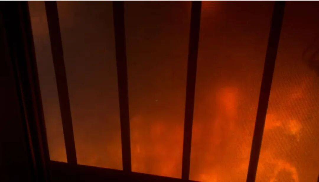 天通苑一天两起电动车火情<strong></p>
<p>下载资讯</strong>,突然着火忒吓人丨有事儿@新京报