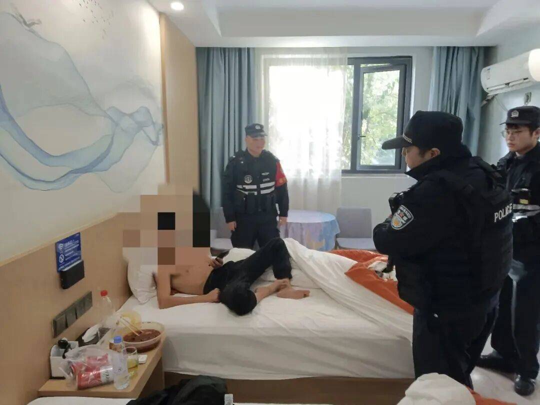 满身酒气、恶意报警<strong></p>
<p>搜索资讯</strong>!拘!