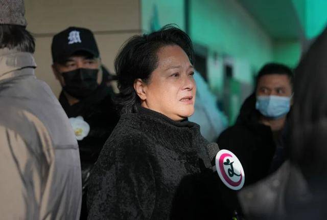 何晴之子追思：妈妈很喜欢雪<strong></p>
<p>app资讯</strong>，北京这场雪好像是为她而下