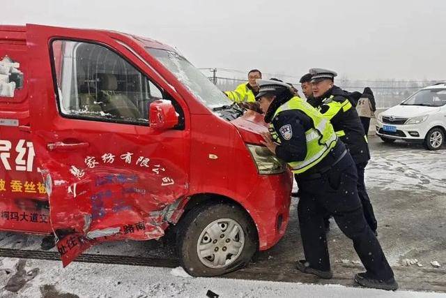 外交部发言人毛宁点赞山东德州交警<strong></p>
<p>app资讯</strong>!