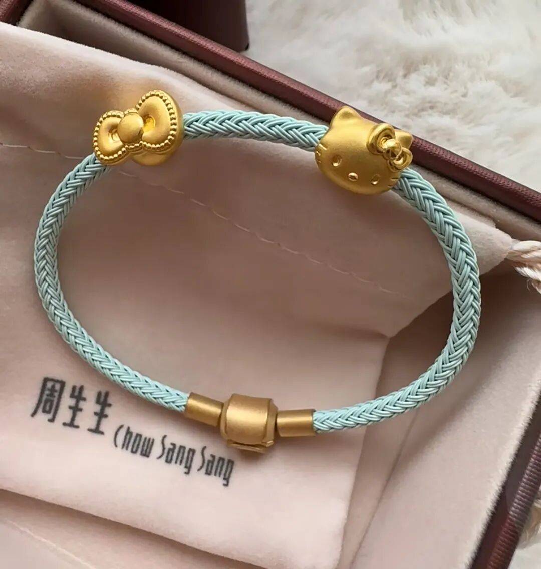 潮汕老板卖0.1克黄金<strong></p>
<p>app资讯</strong>,今年已进账62亿