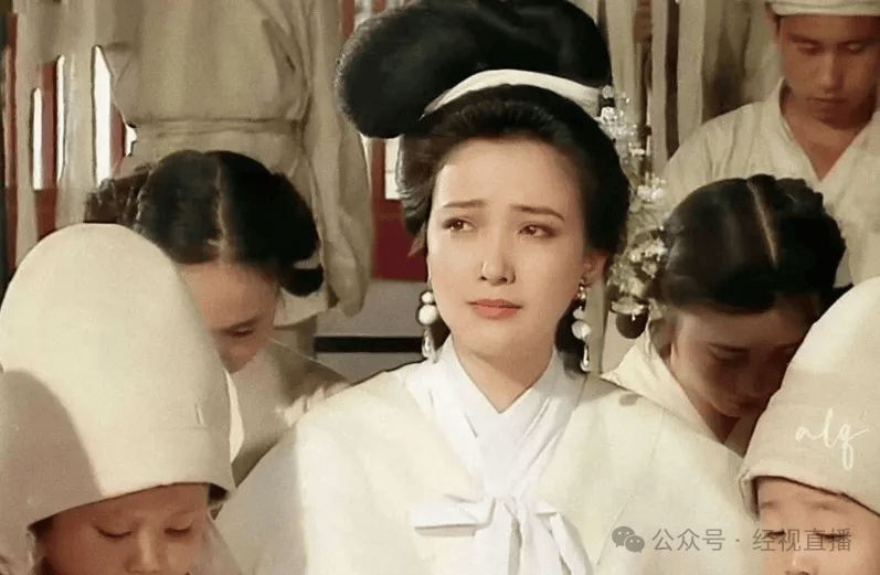 “何晴告别仪式”不公开对外吊唁<strong></p>
<p>app资讯</strong>,好友:她本想跟李雪健一样,战胜病魔,走回舞台