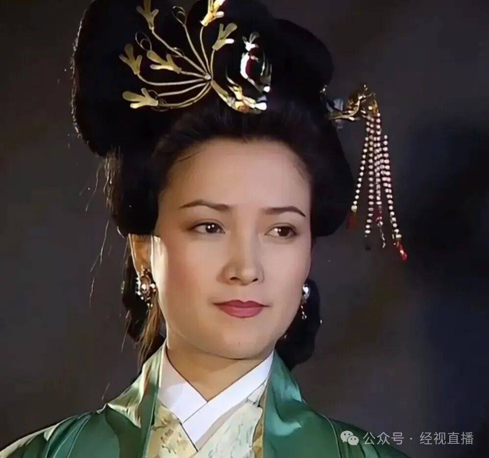 “何晴告别仪式”不公开对外吊唁<strong></p>
<p>app资讯</strong>,好友:她本想跟李雪健一样,战胜病魔,走回舞台