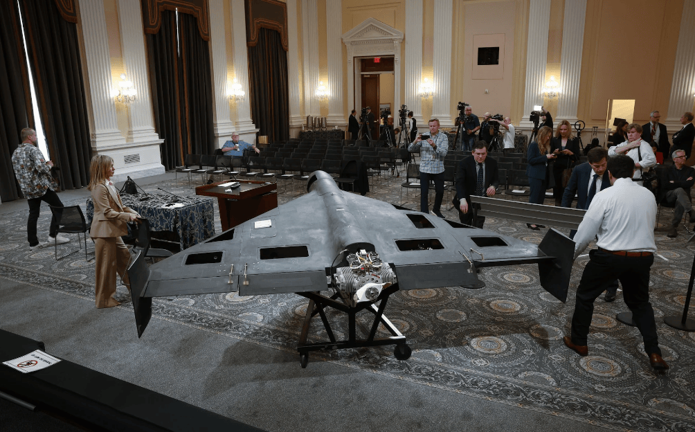 美军为何“抄作业”<strong></p>
<p>资讯app</strong>？大批量“山寨”对手的无人机……