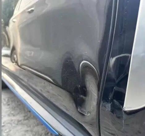 小区地库里出车祸<strong></p>
<p>资讯公司</strong>,女子惊呆了:对方竟然不是人!更糟心的是...