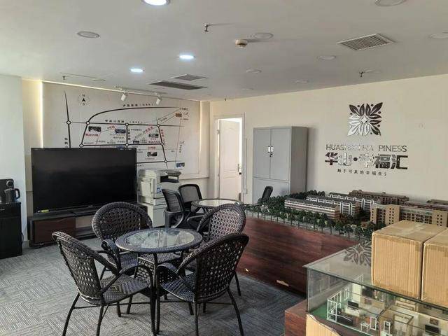 上海老人花近18万成“至尊会员”<strong></p>
<p>招聘资讯</strong>，人已离世，钱在排队！退款竟要等500多天