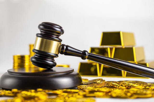 “飞行员举报情人诈骗700余万案”一审宣判：被告人获刑12年 家属称将上诉